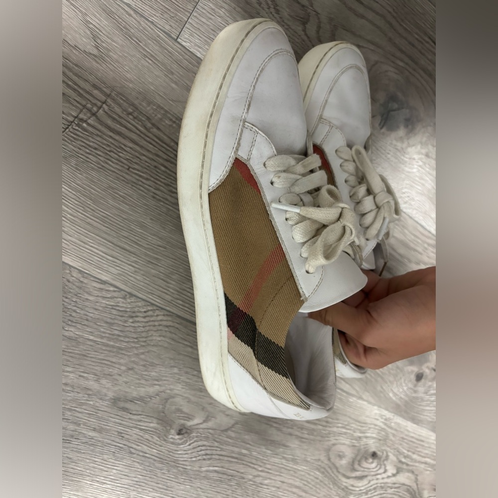 Burberry shoes